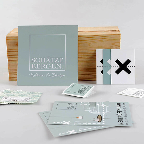 Übersicht verschiedene Printmedien als Teil des Corporate Designs